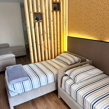 Family Seaside Apartment Vlore