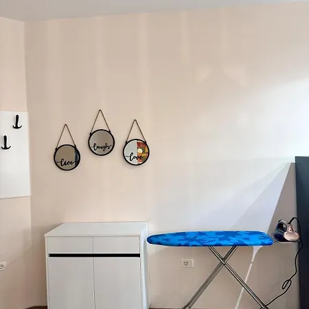 Family Seaside Apartment *